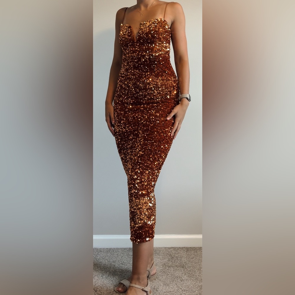 Petal & Pup Sequin Plunge Neck Cocktail Midi Dress